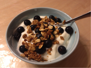 Read more about the article Homemade Granola Mini Meal Idea from Sunshine Kids